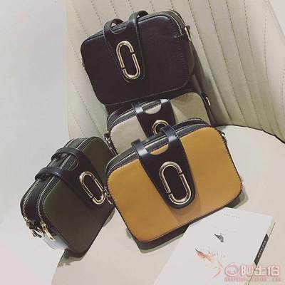 【2017新款歐美時(shí)尚寬肩帶回形針小方包百搭撞色個(gè)性斜跨女包批發(fā)M-1732】高碑店市泗莊魔方箱包加工廠(chǎng) - 產(chǎn)品庫(kù)