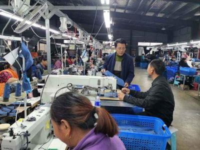 徽故事:&ldquo;跑步書(shū)記&rdquo;